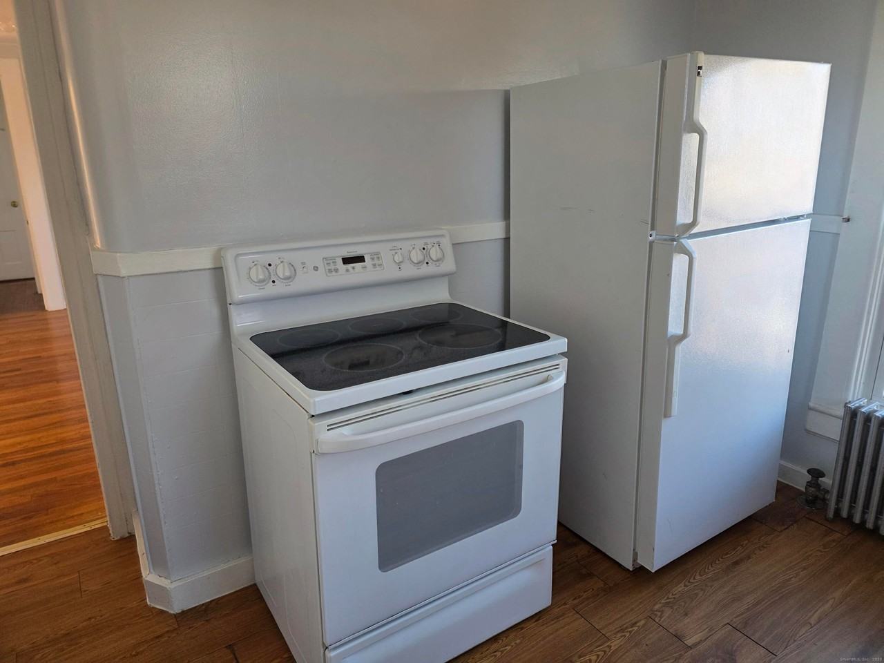 147 Pearl St - Photo 6 of 16