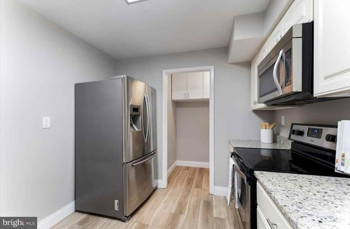 1750 Oakwood Ter #16C - Photo 6 of 37