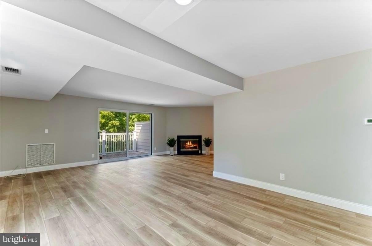 1750 Oakwood Ter #16C - Photo 7 of 35