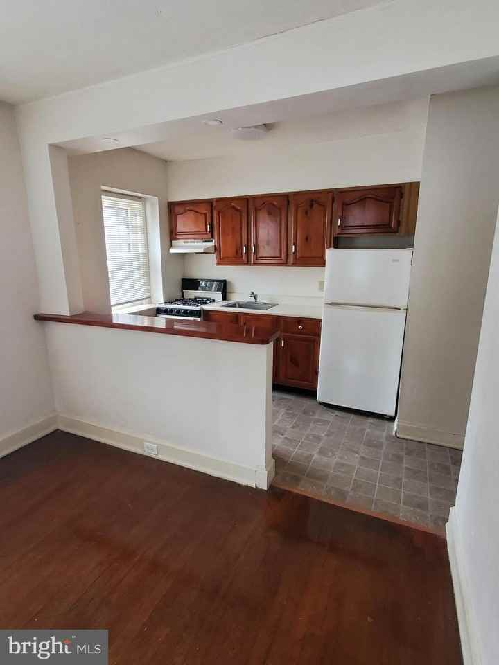 126 Argyle Rd #A11 - Photo 5 of 10