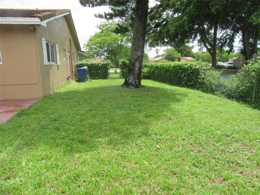 4100 Nw 110th Ave - Photo 3 of 13