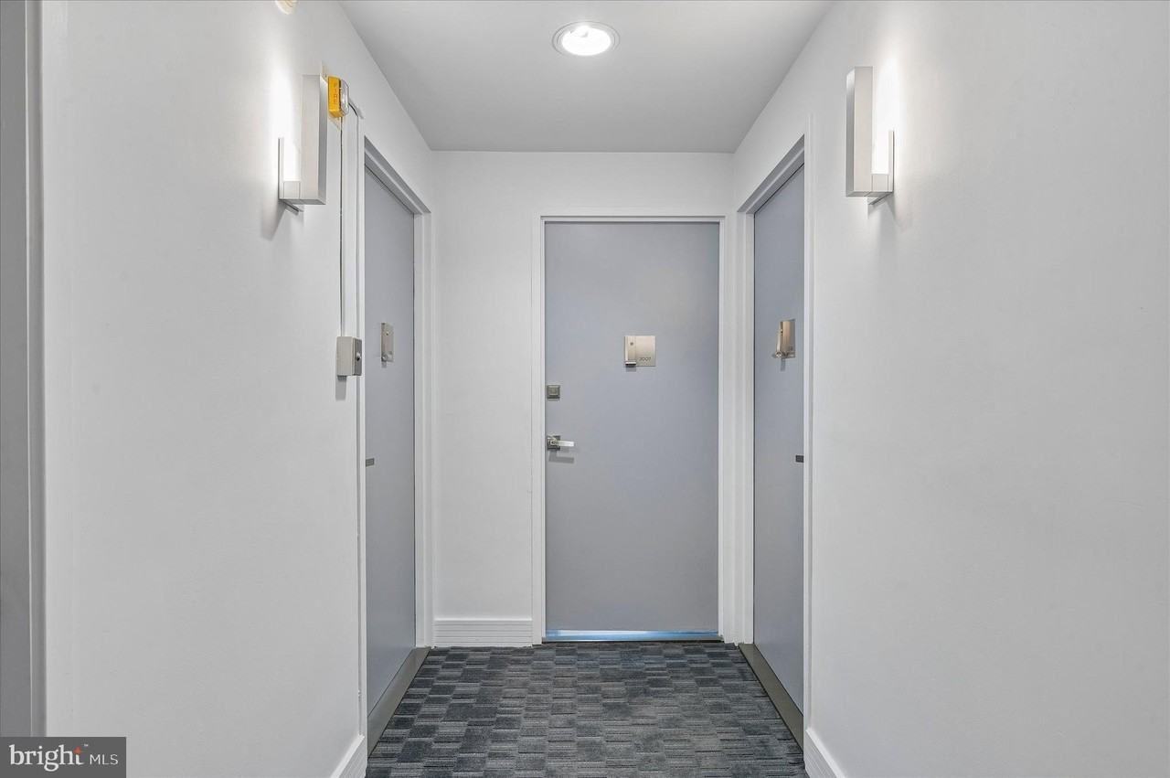 1810 Rittenhouse Sq #2007 - Photo 5 of 25