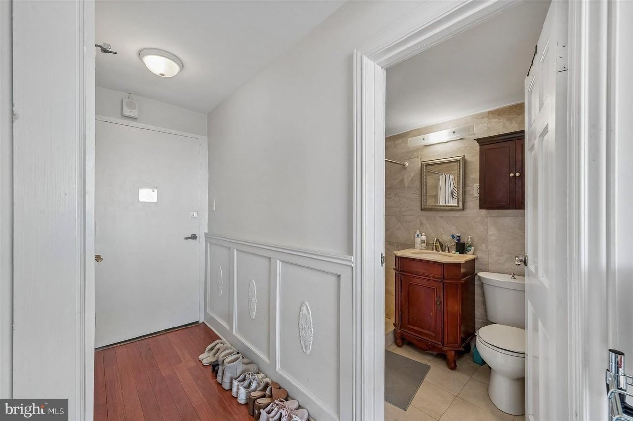 1810 Rittenhouse Sq #2007 - Photo 7 of 25