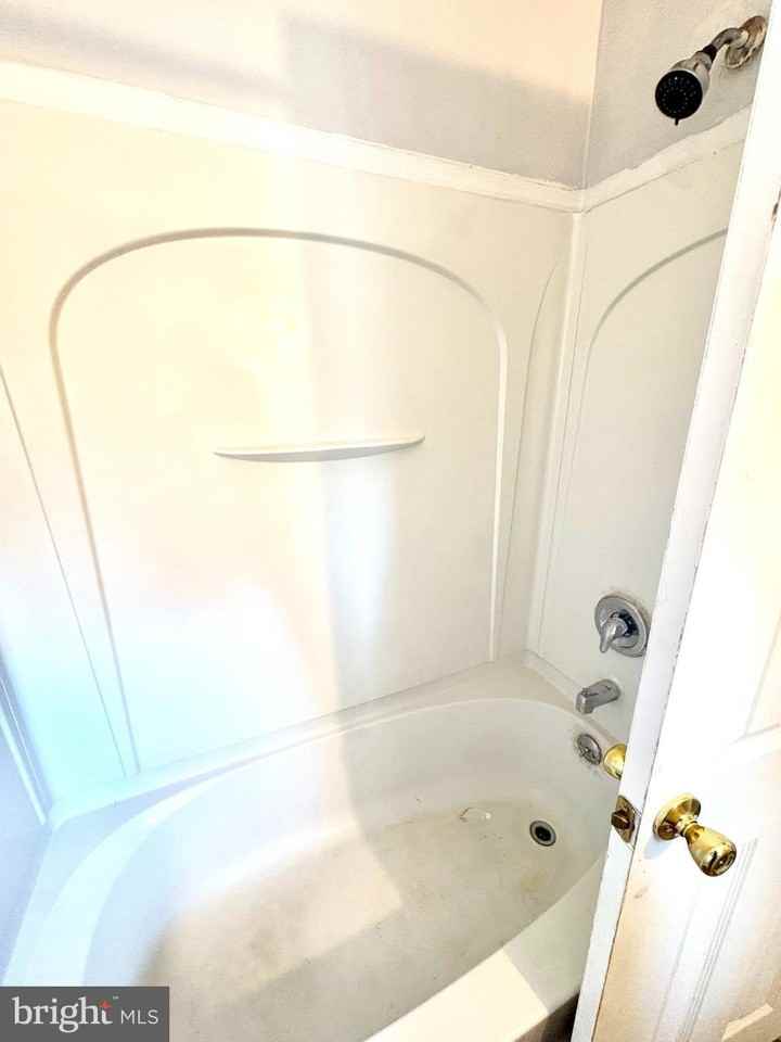 2097 Bridge St #2 - Photo 3 of 7