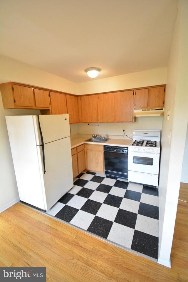 3413 Cresson St #6 - Photo 5 of 13