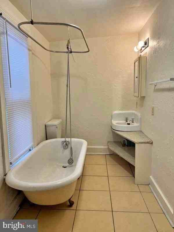 33 S Pleasant Ave #2ndFL - Photo 6 of 6