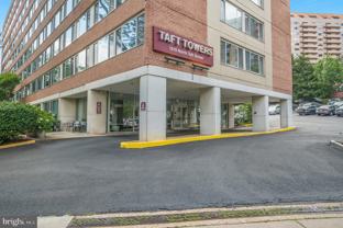 1210 N Taft St #504 - Photo 1 of 1