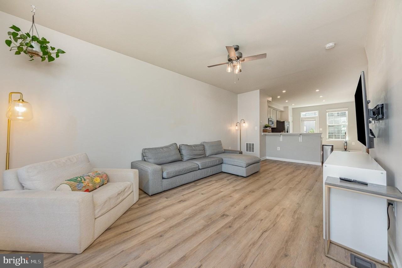 1208 Alum Spring Rd - Photo 3 of 23