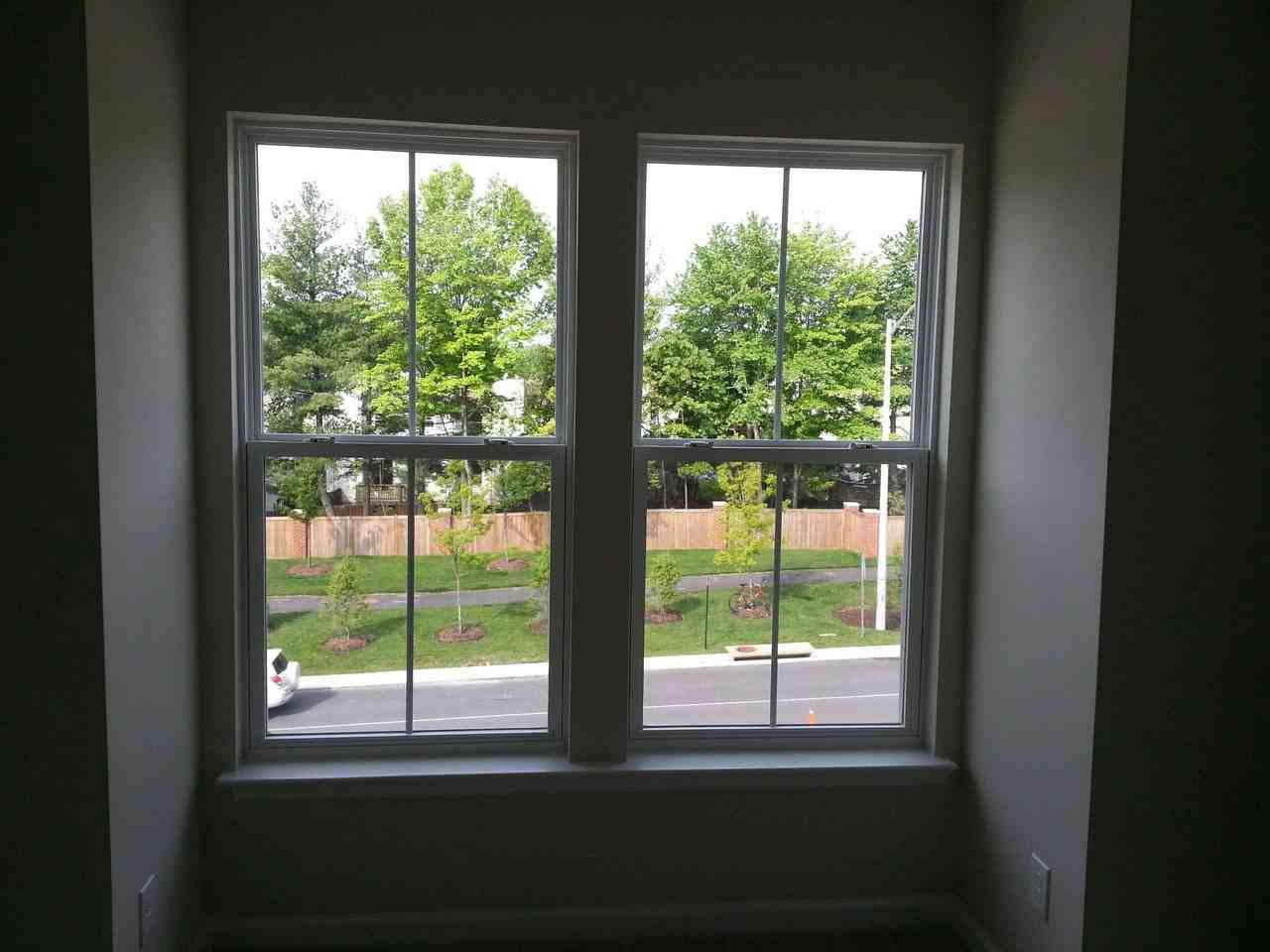 3100 Waterloo Ln - Photo 3 of 23