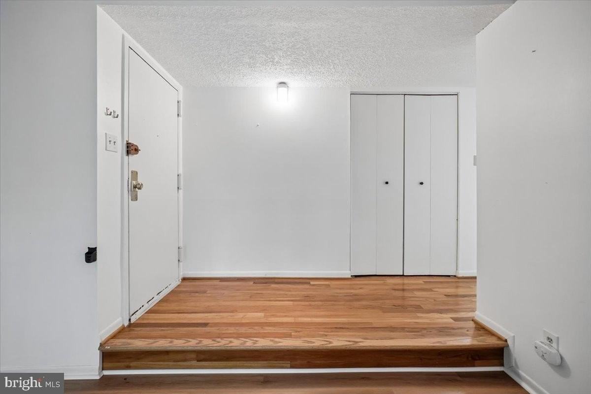 11805 Breton Ct #1A - Photo 4 of 22