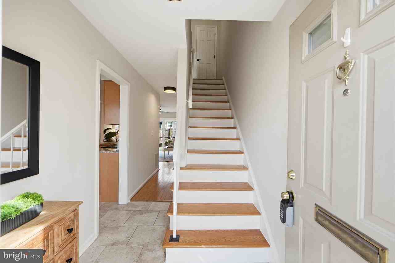 8230 Carrleigh Pkwy #84 - Photo 6 of 24