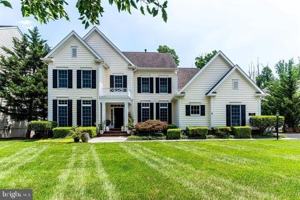 featured image of 7920 N Park St
