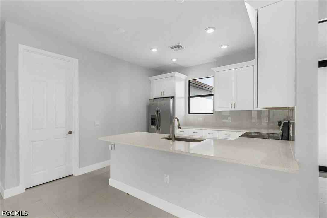 2045 Nw 3rd St - Photo 6 of 22