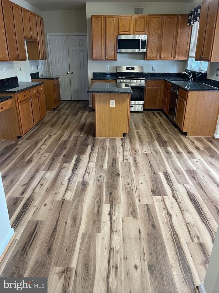 15518 Toddsbury Ln - Photo 7 of 48