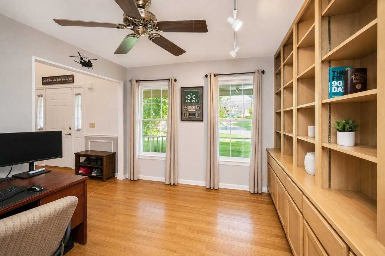 58 Baldwin Dr - Photo 4 of 42