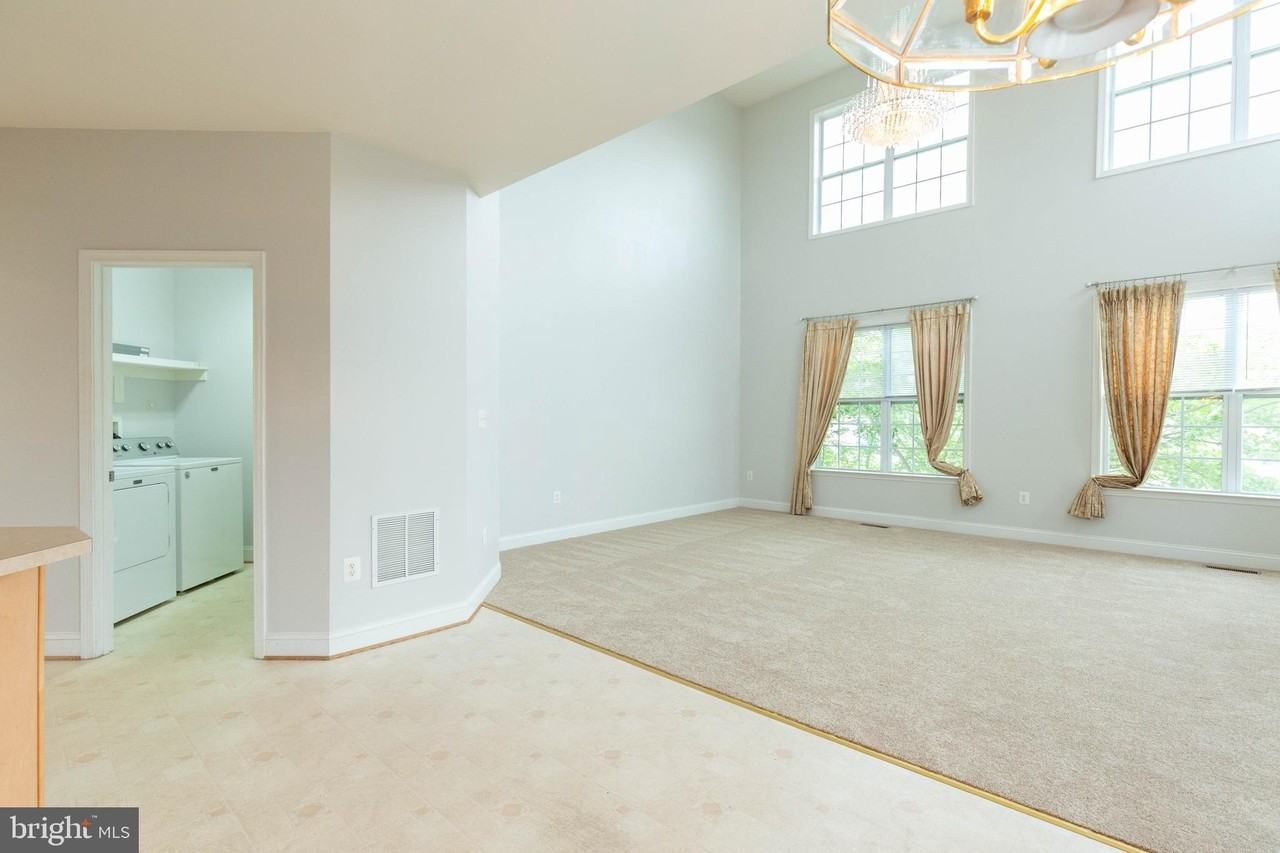391 Sheerer Dr - Photo 5 of 50