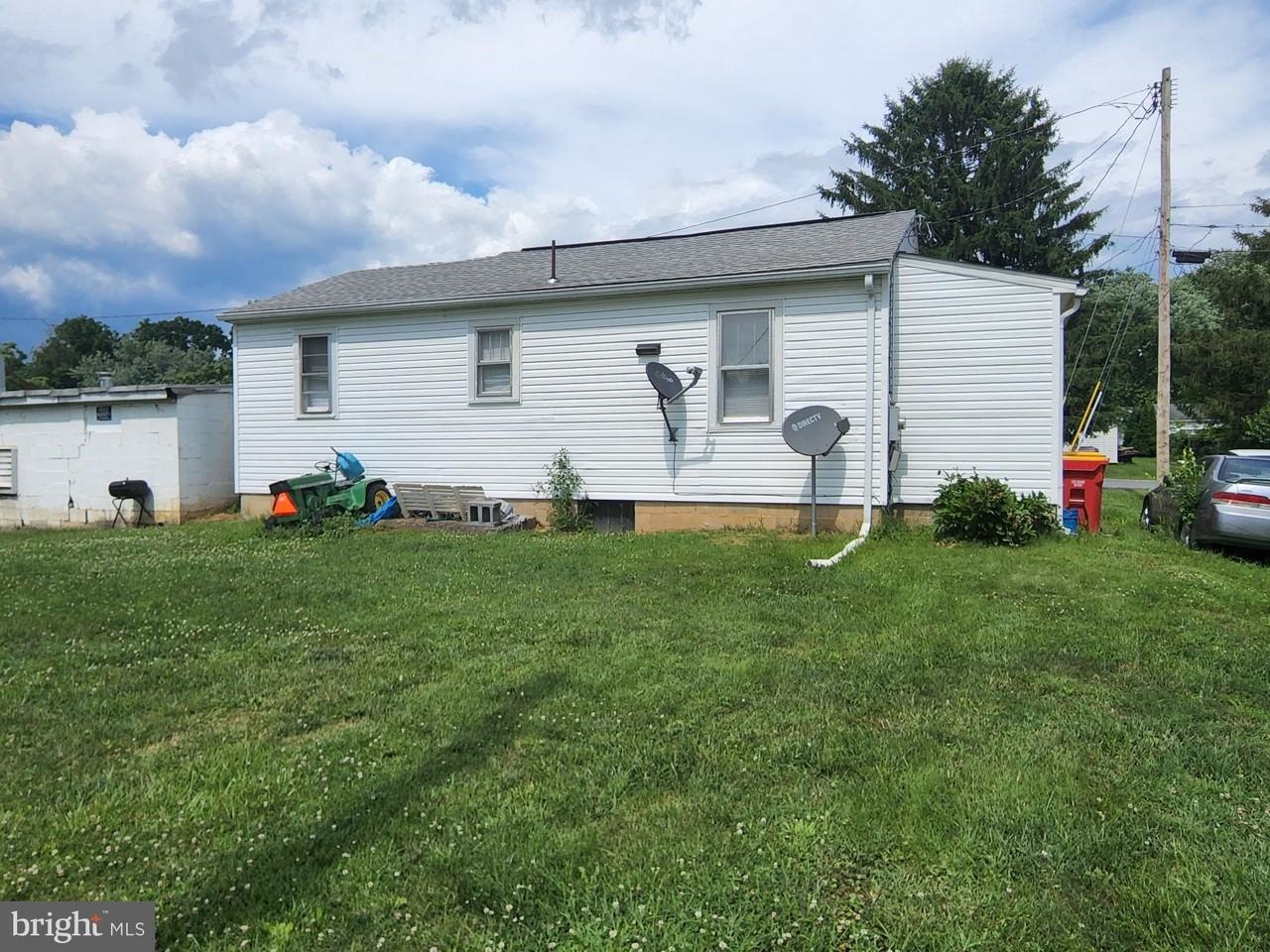 100 S Buchannan St - Photo 2 of 12