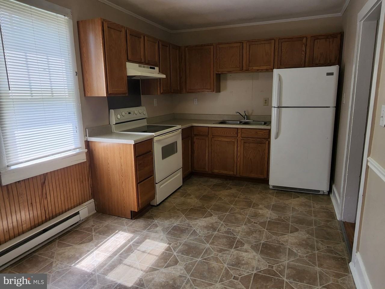 100 S Buchannan St - Photo 3 of 12
