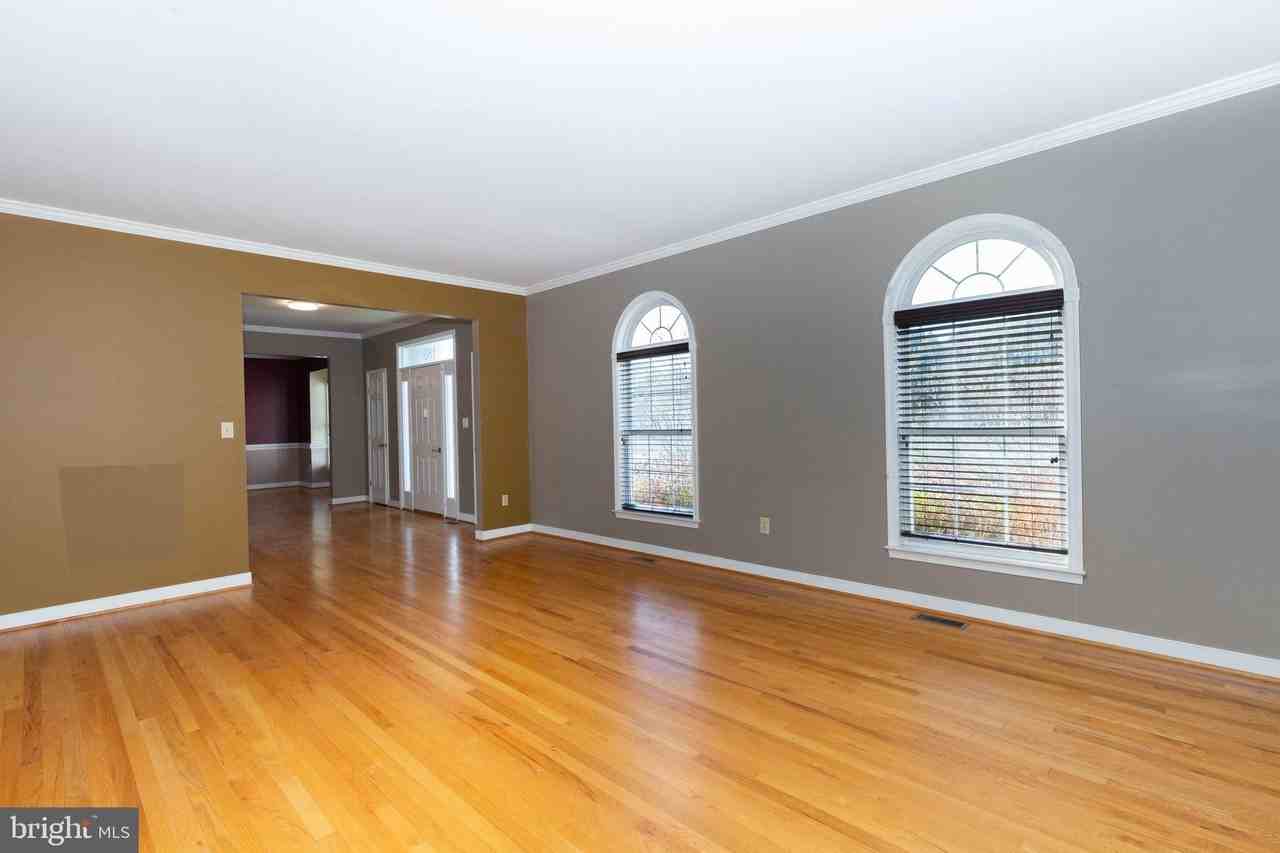 180 Muirfield Ct - Photo 5 of 50