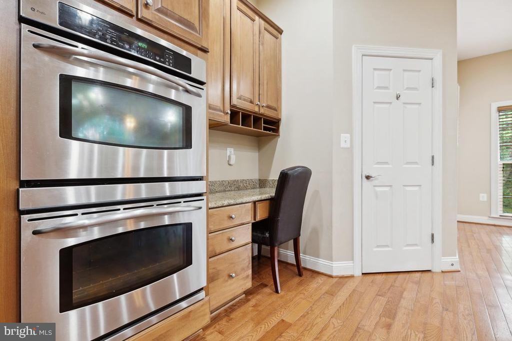 17205 Dewpoint Pl - Photo 4 of 50