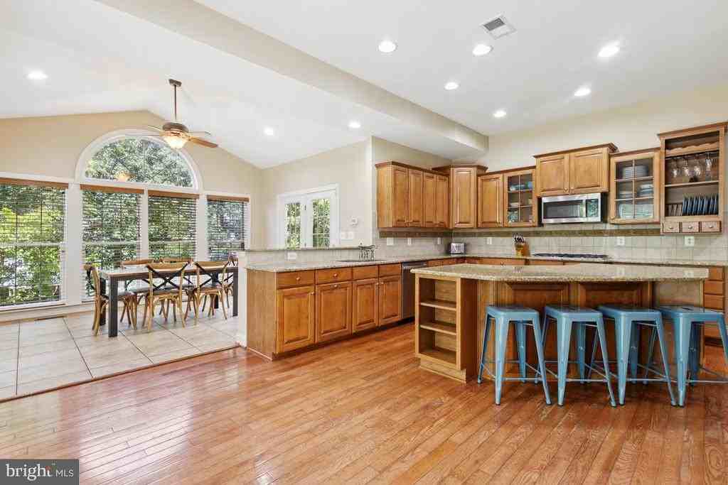 17205 Dewpoint Pl - Photo 7 of 50