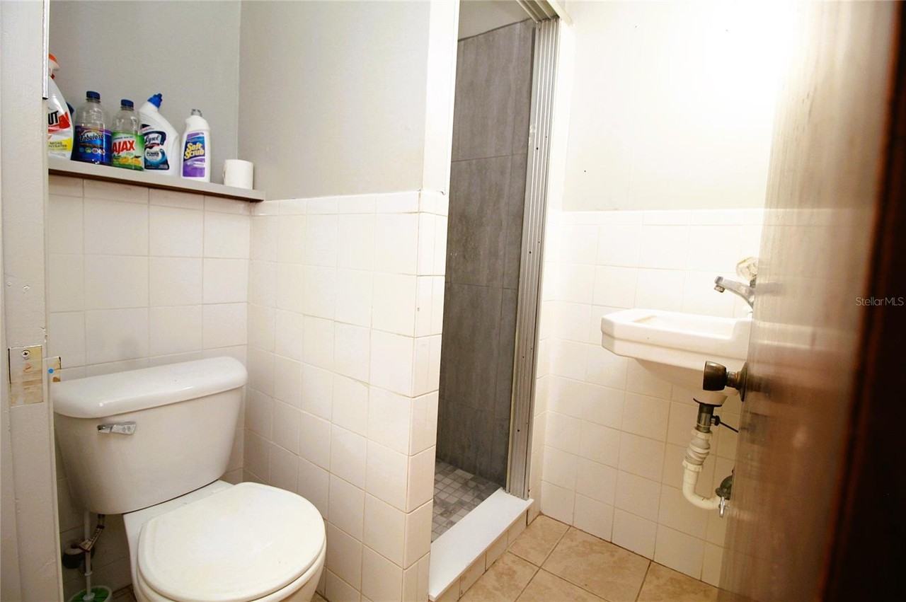 1079 W Magnolia St - Photo 5 of 5