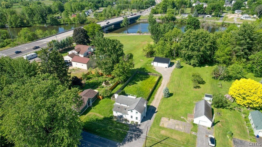 8403 Gaskin Rd - Photo 2 of 36