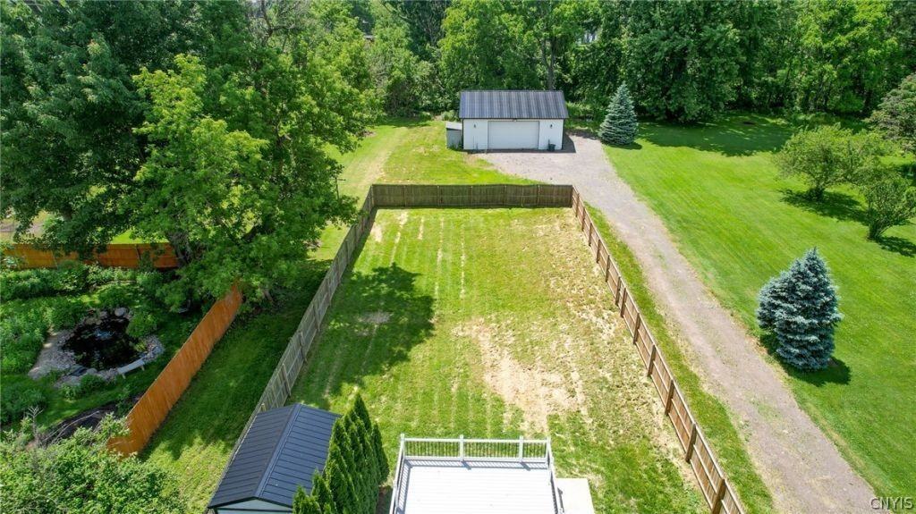 8403 Gaskin Rd - Photo 3 of 36