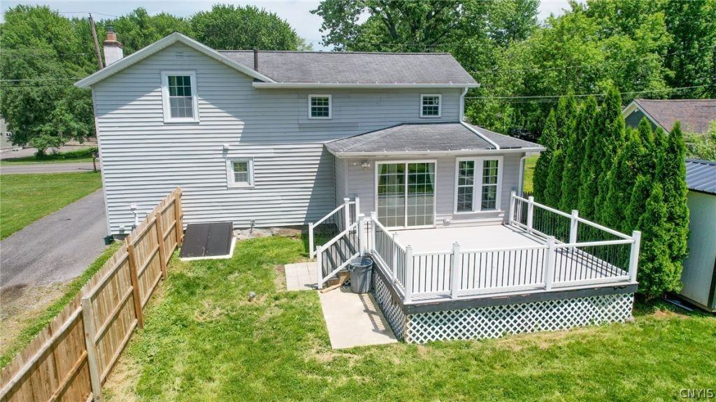 8403 Gaskin Rd - Photo 4 of 36