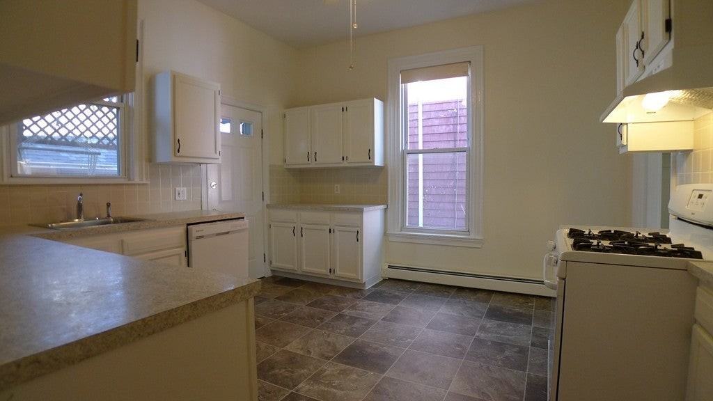 11 Grant St - Photo 2 of 12
