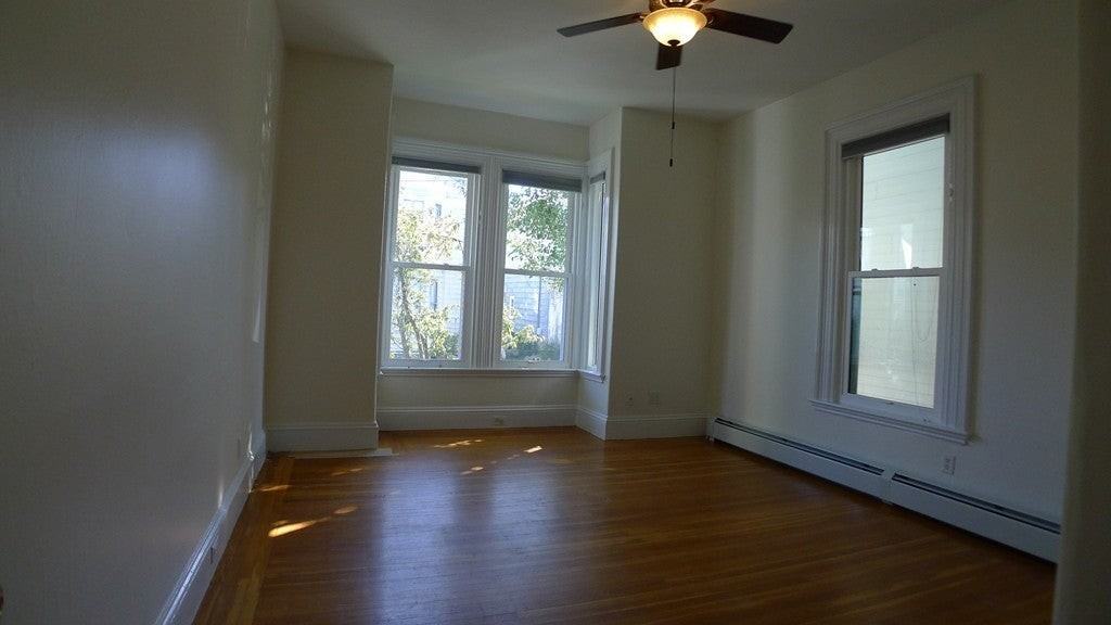 11 Grant St - Photo 4 of 12