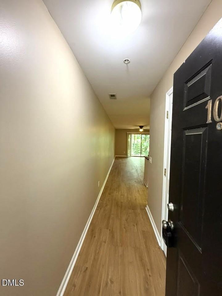 1851 Trailwood Heights Ln #104 - Photo 5 of 34