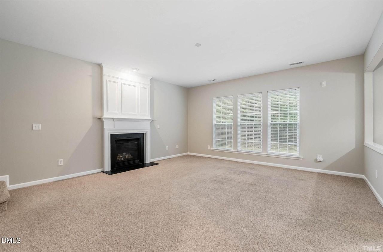 2101 Addenbrock Dr - Photo 5 of 22
