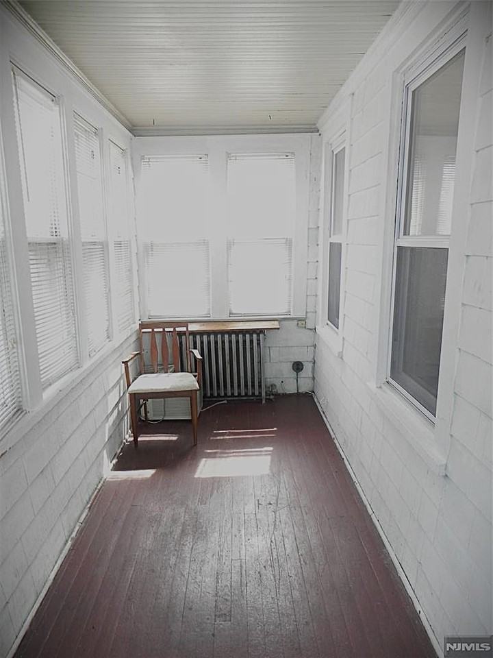 33 Center St - Photo 2 of 12