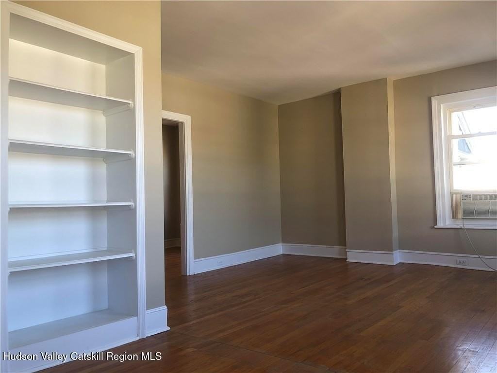 261 Fair St #C - Photo 4 of 14