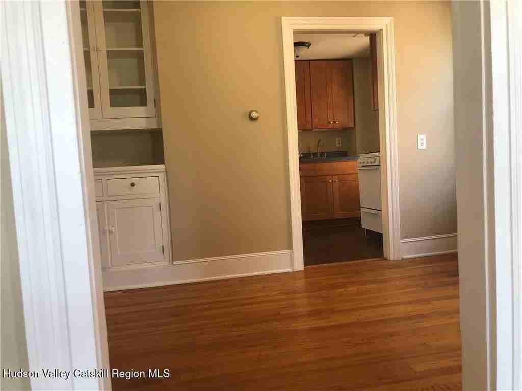 261 Fair St #C - Photo 6 of 14