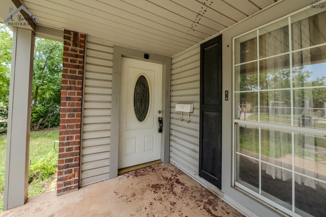 502 Marconi St - Photo 2 of 30