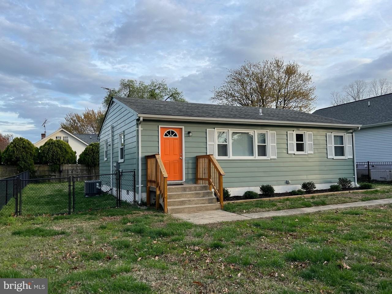 150 5th St - Photo 2 of 27