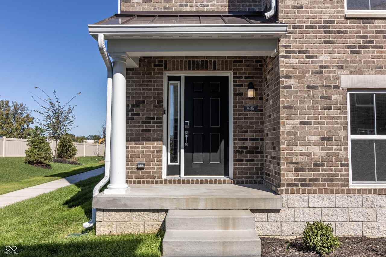 9315 Benton Dr - Photo 5 of 50
