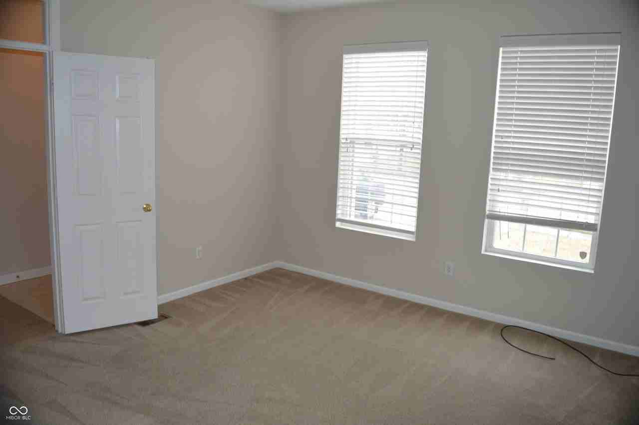 11330 Candice Dr - Photo 4 of 37