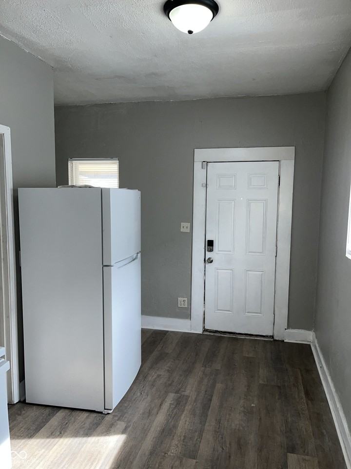 1538 N Grant Ave Unit A - Photo 7 of 8