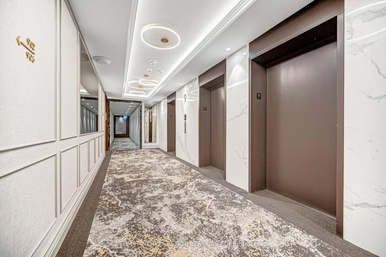 455 Wellington Street West - Photo 3