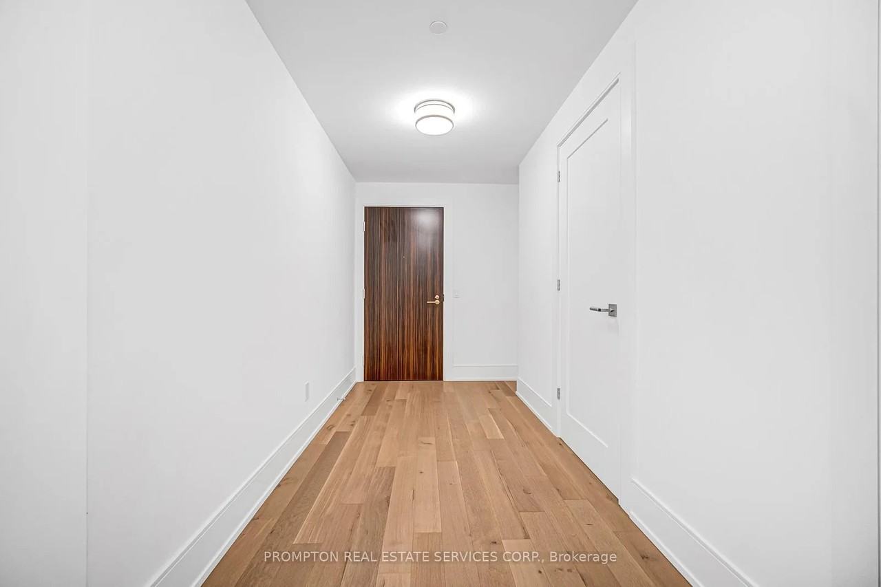 455 Wellington Street West - Photo 6