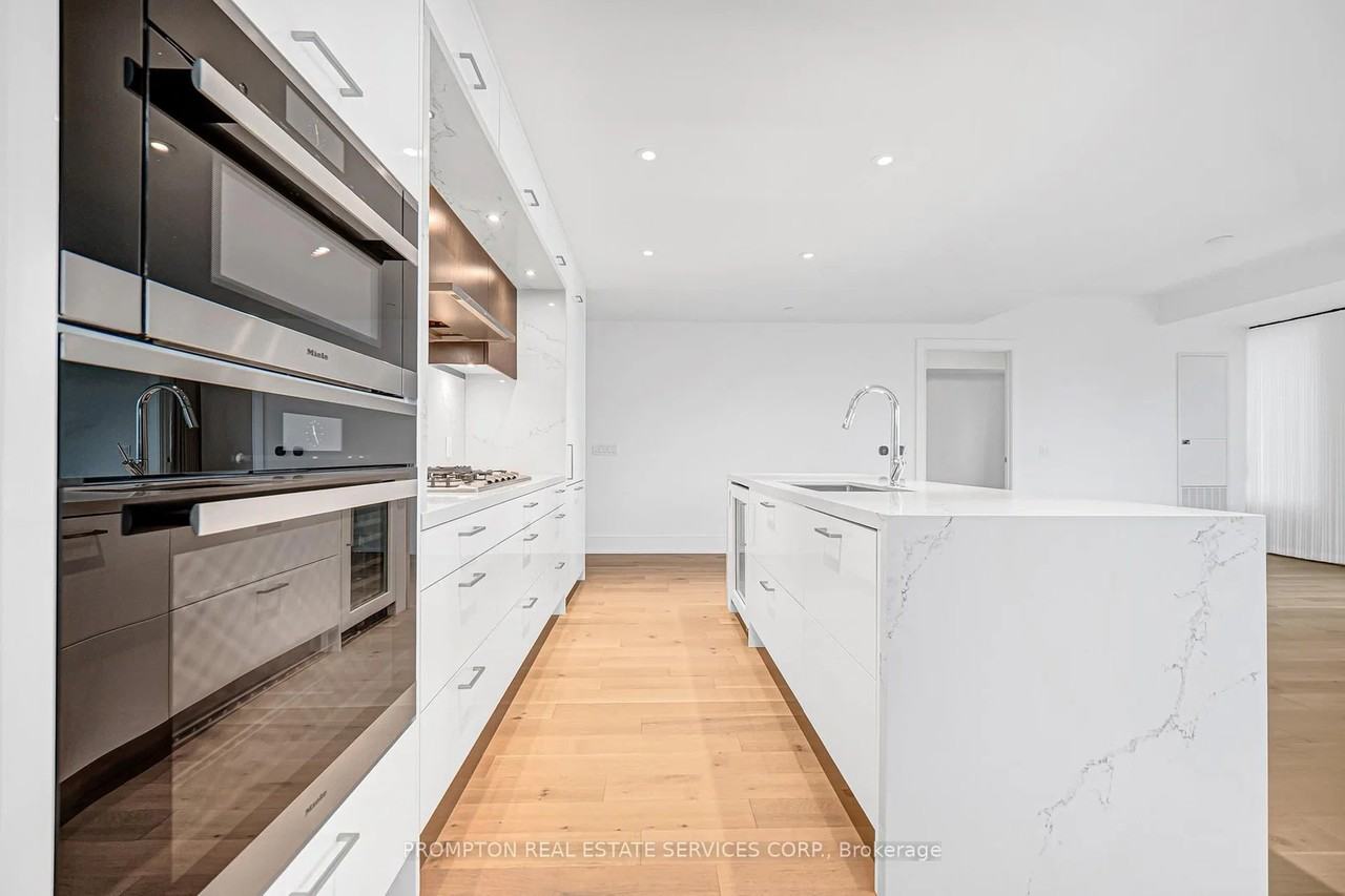 455 Wellington Street West - Photo 20