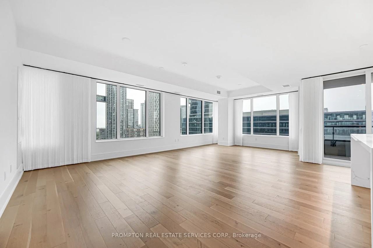 455 Wellington Street West - Photo 21