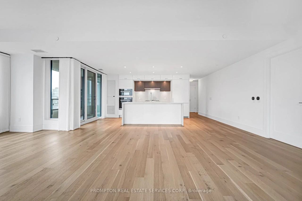 455 Wellington Street West - Photo 23