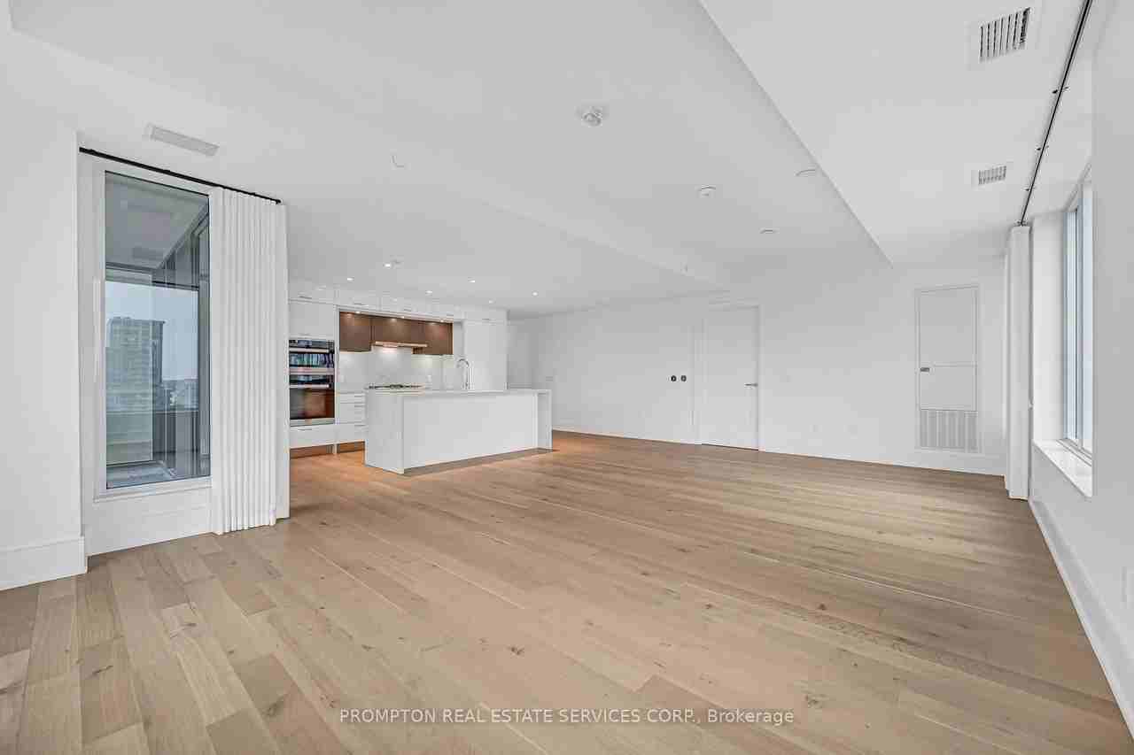 455 Wellington Street West - Photo 24