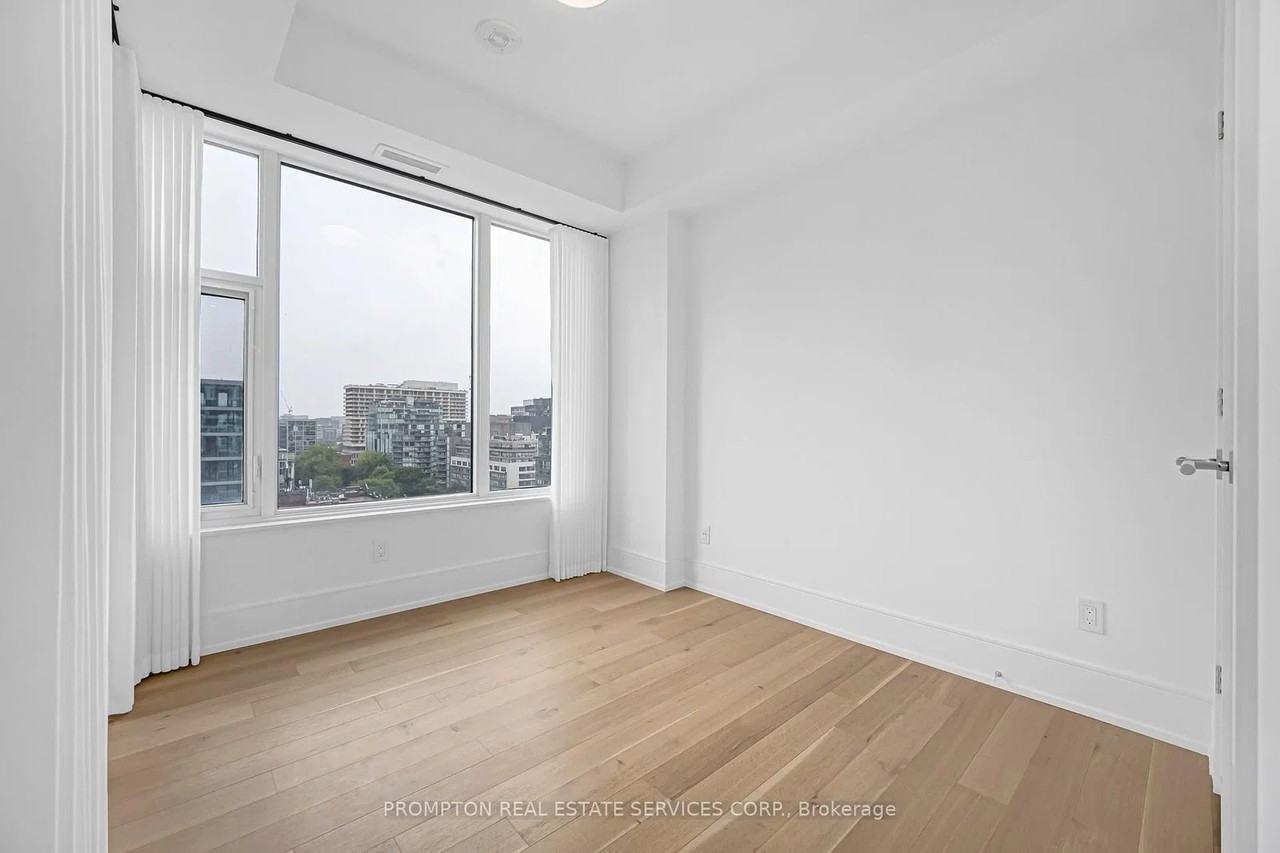 455 Wellington Street West - Photo 28
