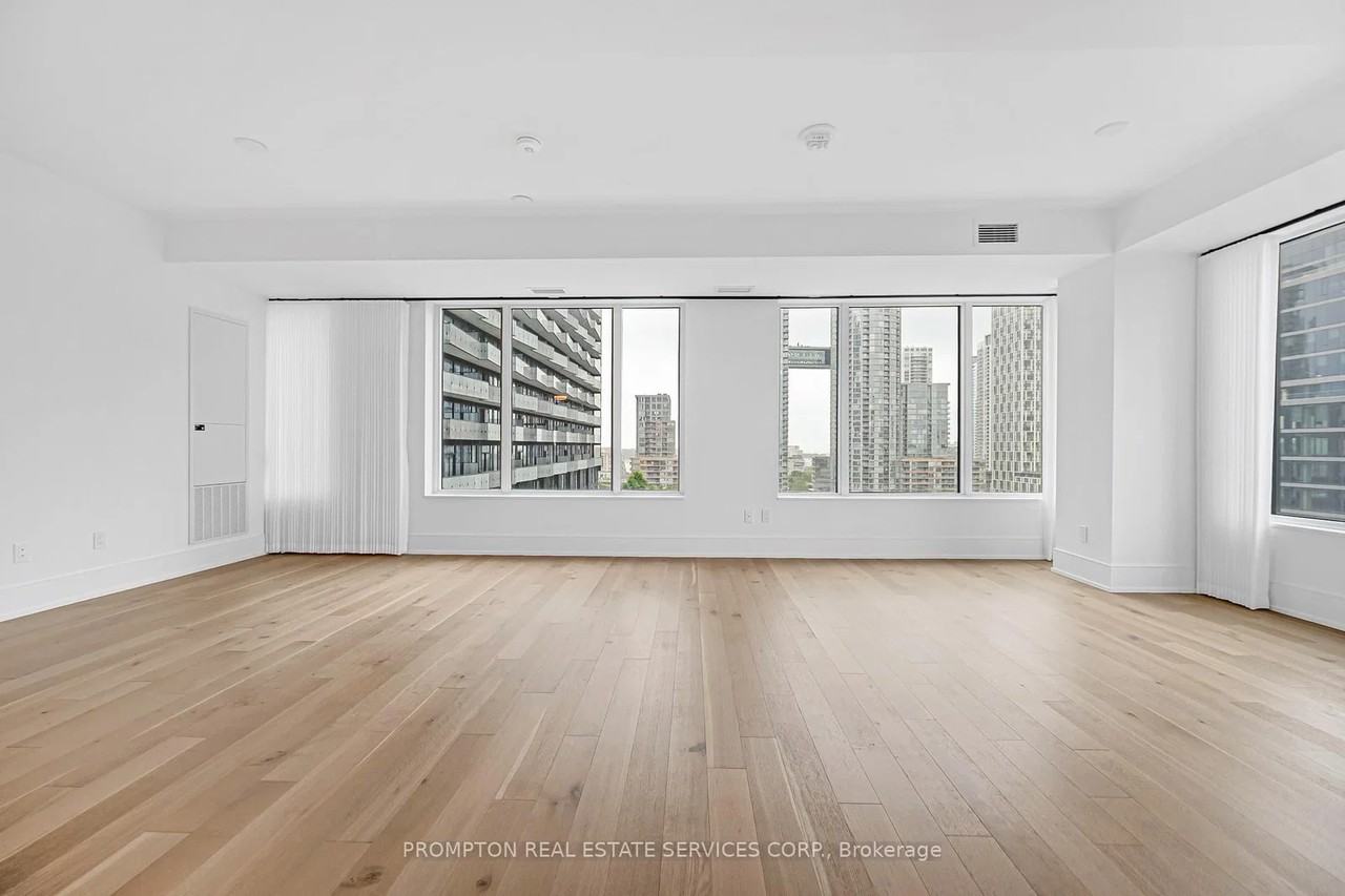 455 Wellington Street West - Photo 30