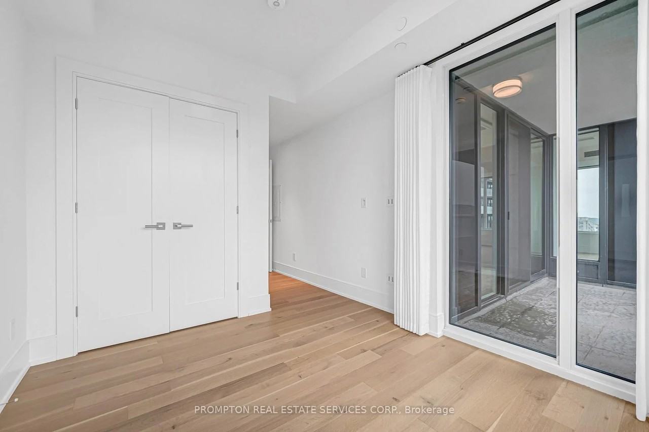455 Wellington Street West - Photo 31